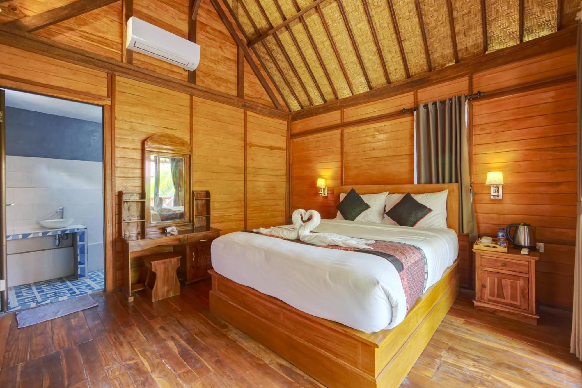 Ss Pangket Bungalow Toyapakeh Exterior photo