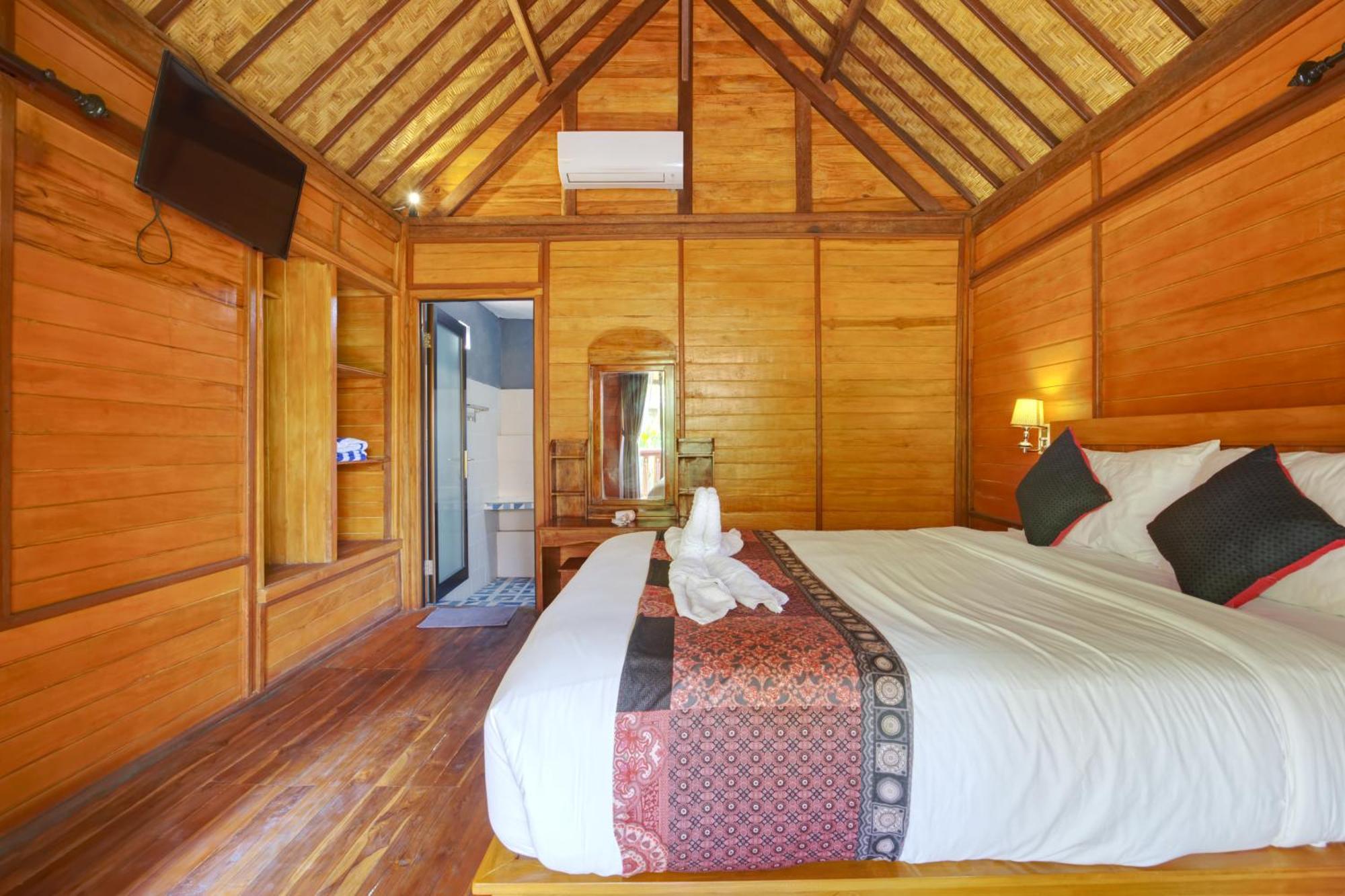 Ss Pangket Bungalow Toyapakeh Room photo