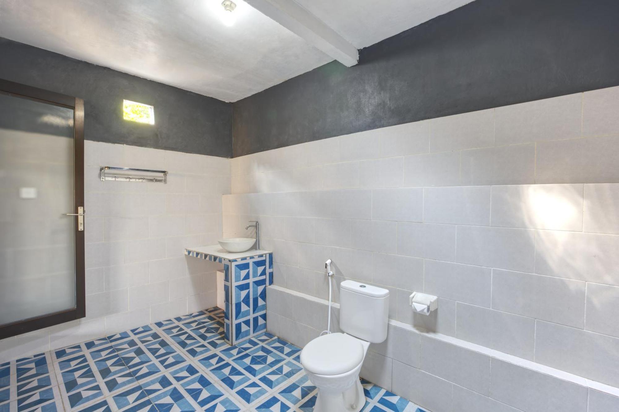 Ss Pangket Bungalow Toyapakeh Room photo